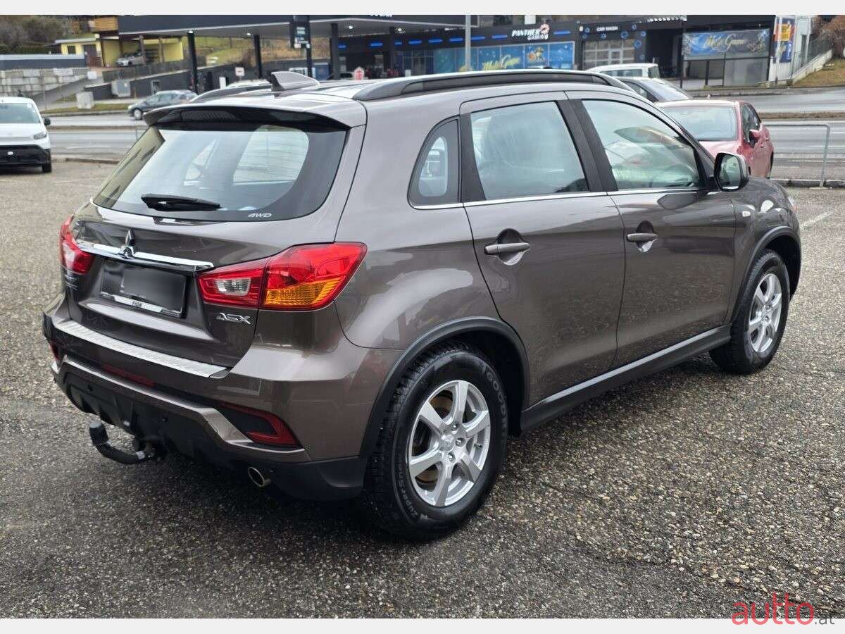2019' Mitsubishi ASX photo #6