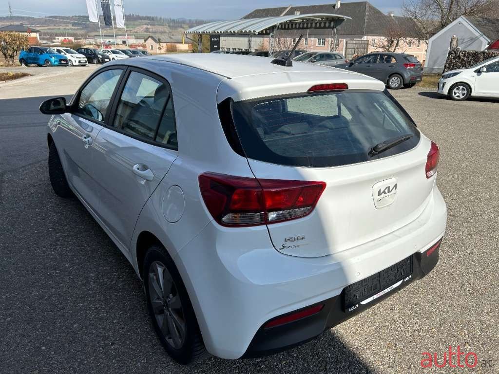 2022' Kia Rio photo #5