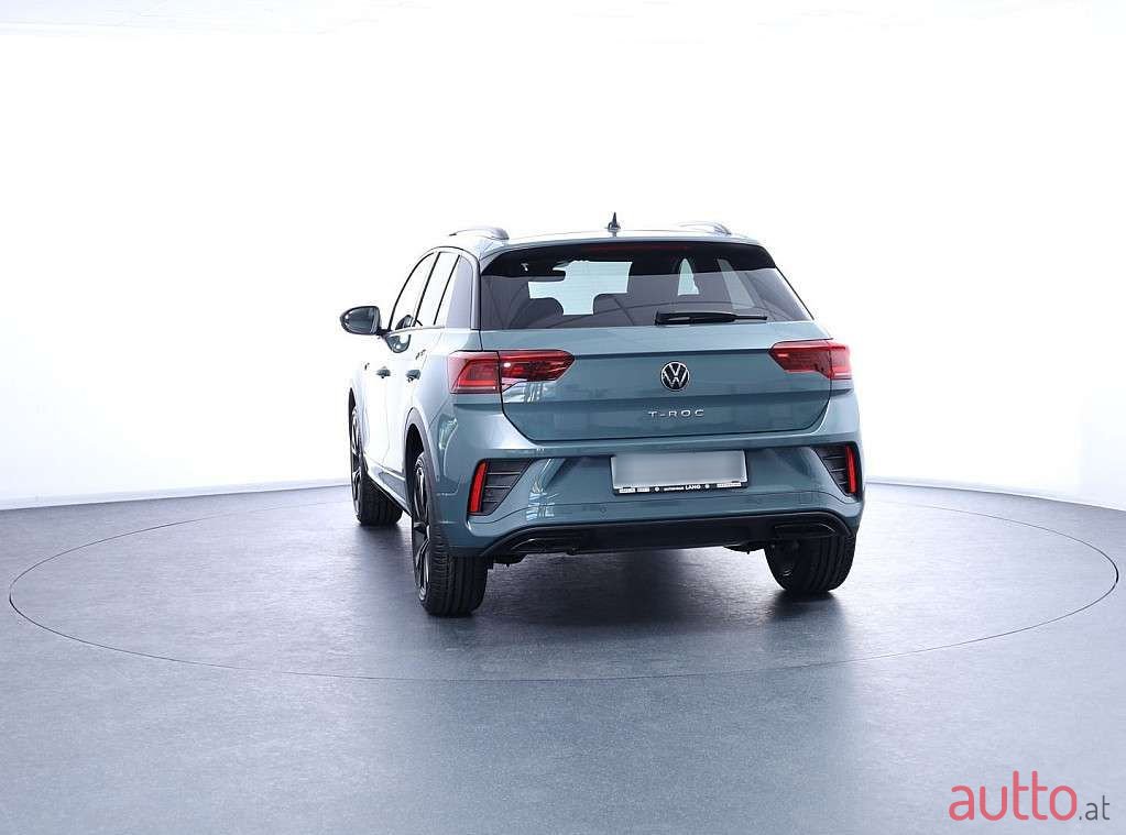 2023' Volkswagen T-Roc photo #4