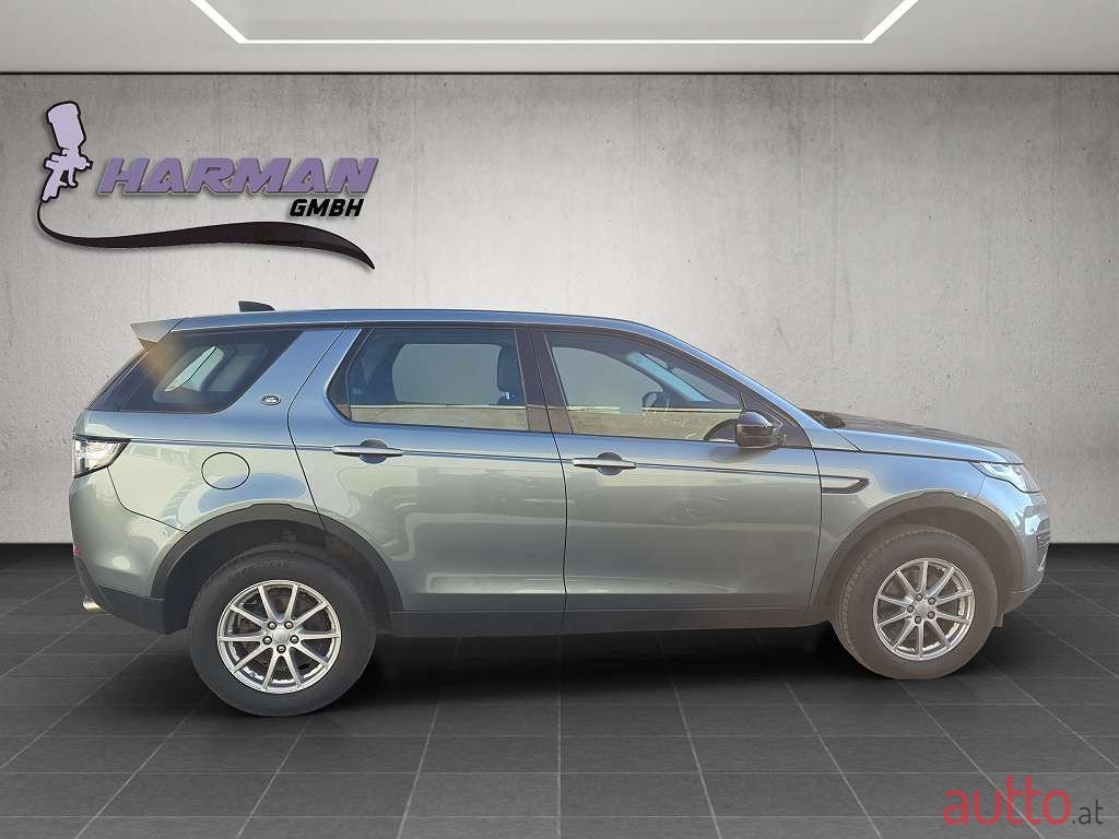 2017' Land Rover Discovery Sport photo #6