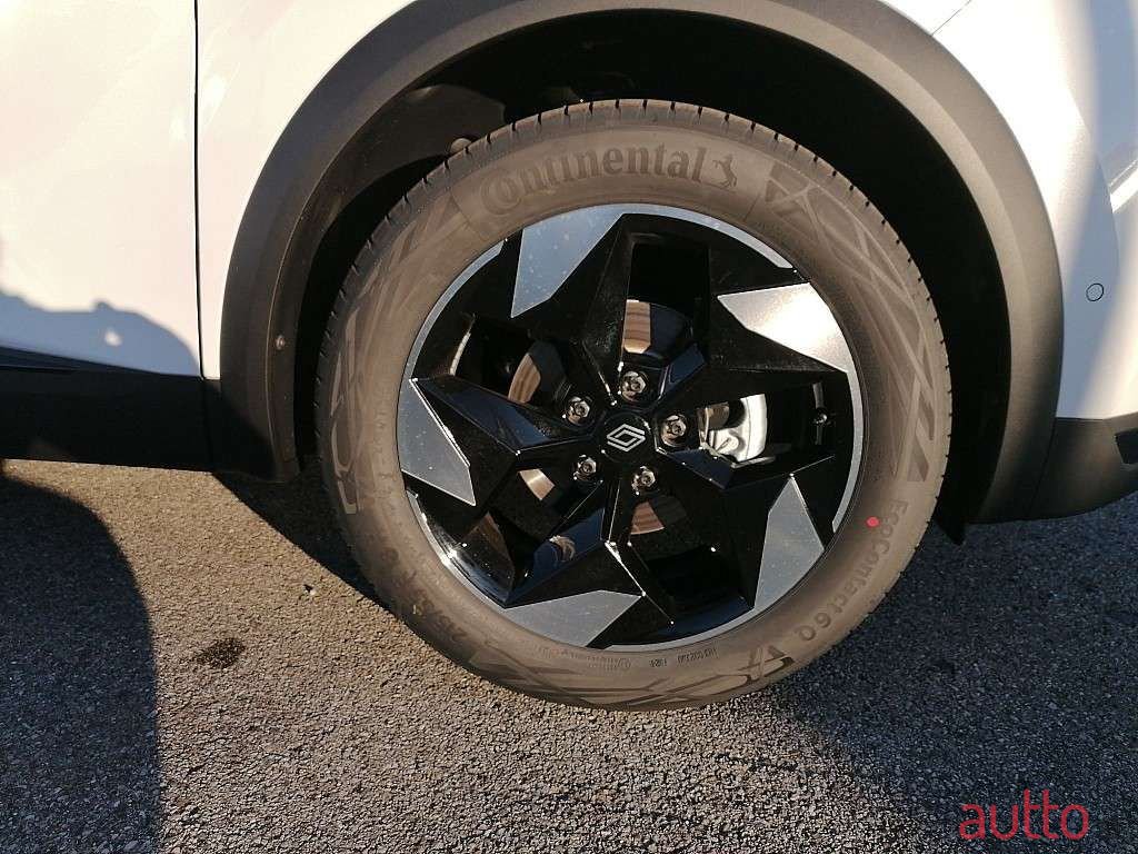 2024' Renault Captur photo #5