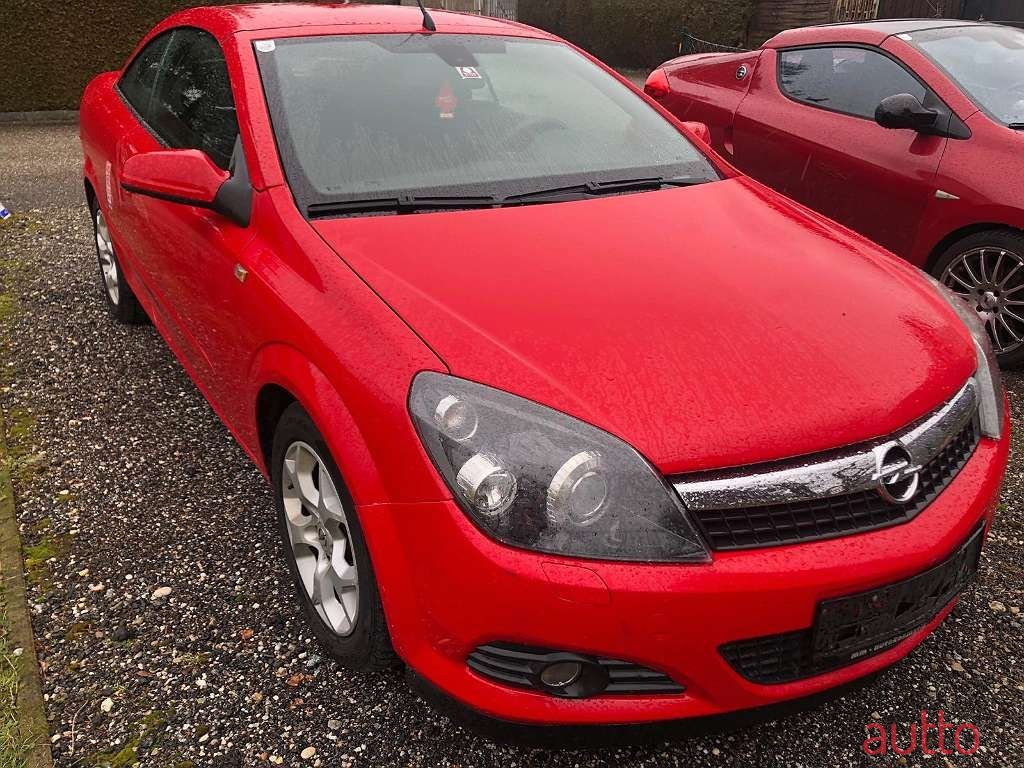 2008' Opel Astra photo #1