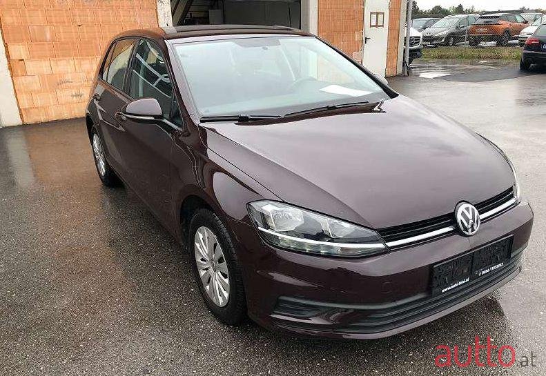2018' Volkswagen Golf photo #1