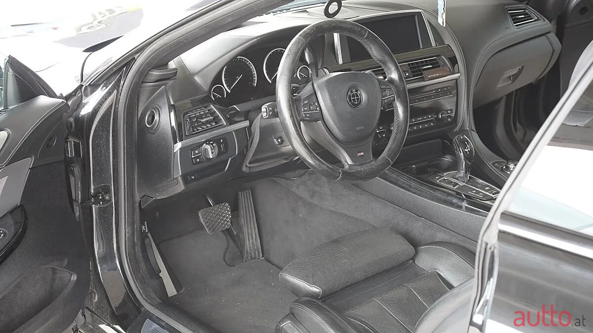 2011' BMW 6Er-Reihe photo #5