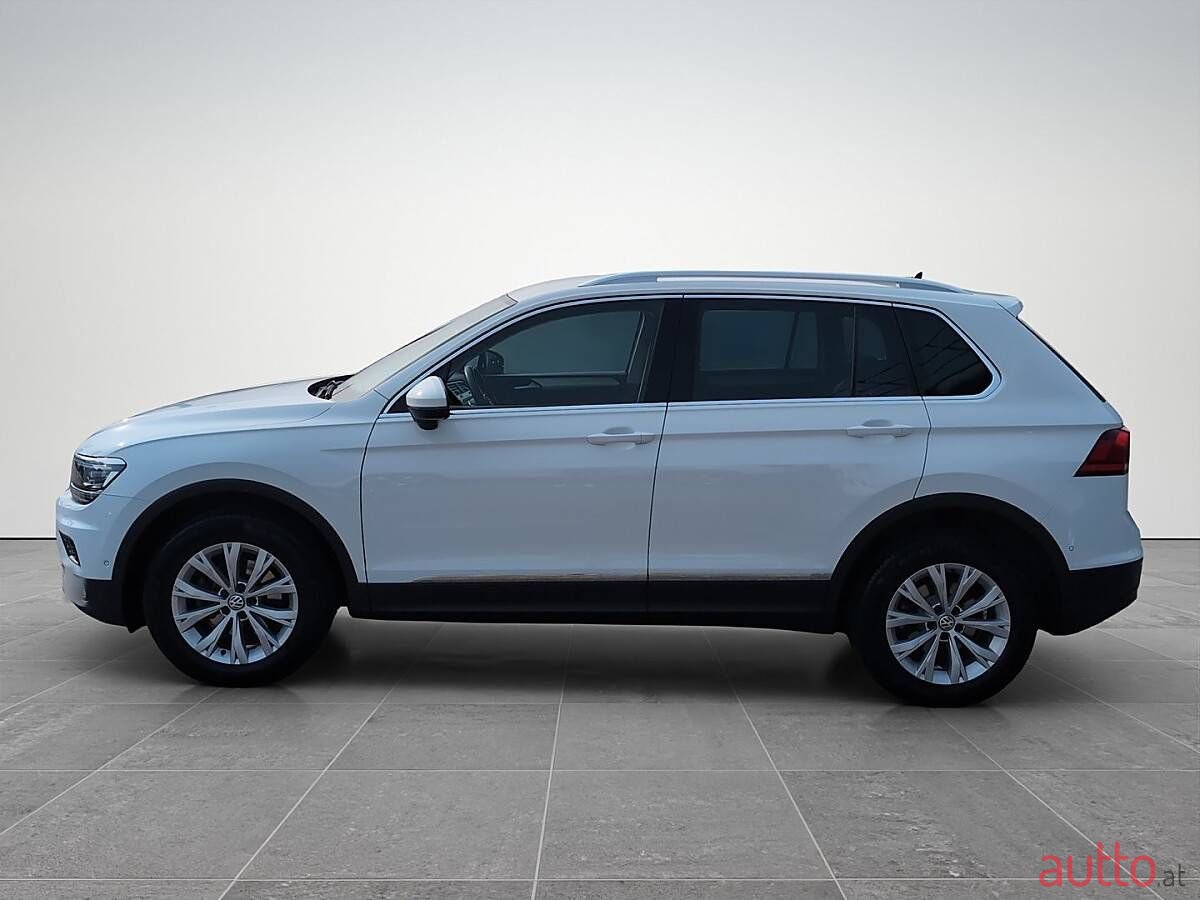 2017' Volkswagen Tiguan photo #3