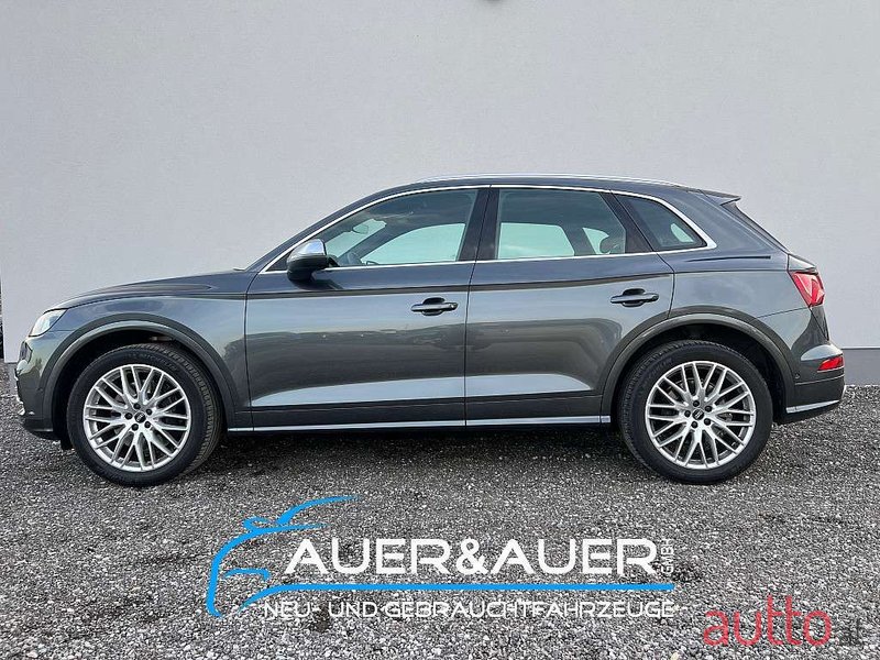 2019' Audi Q5 photo #2