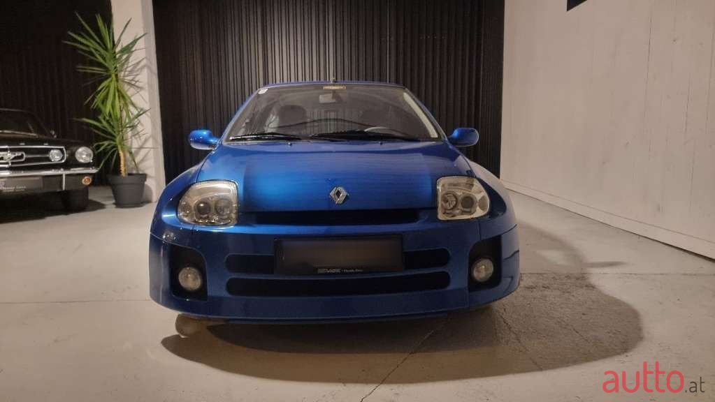 2002' Renault Clio photo #3