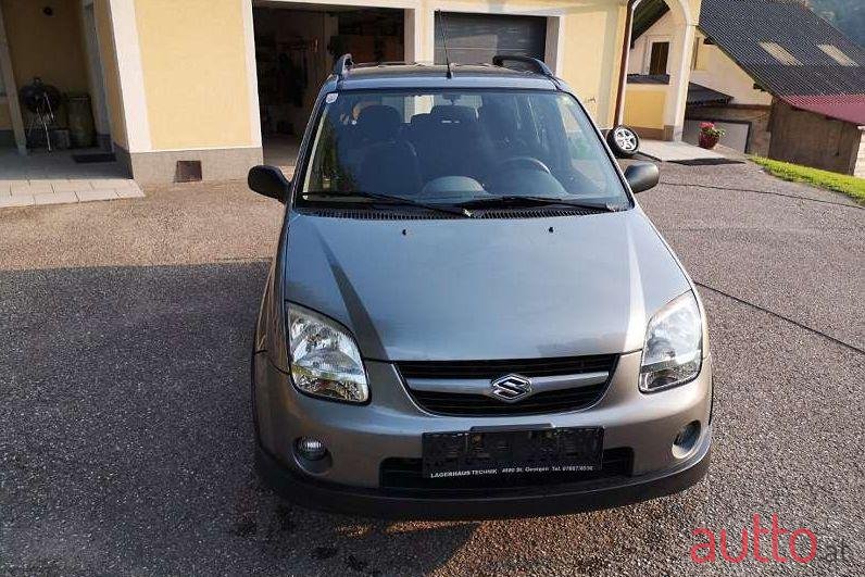 2005' Suzuki Ignis photo #2
