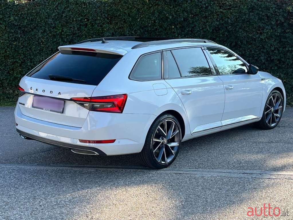 2020' Skoda Superb photo #6