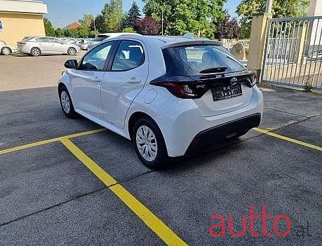 2023' Toyota Yaris photo #3