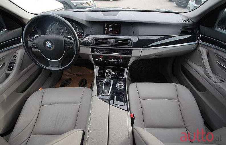 2012' BMW 5Er-Reihe photo #2