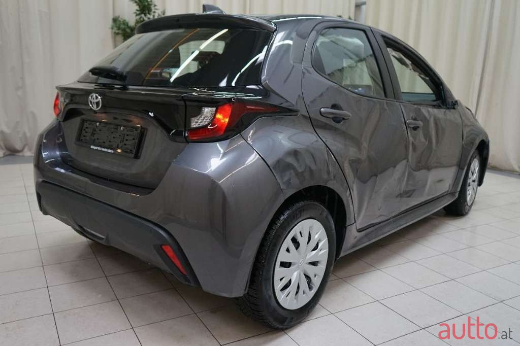 2021' Toyota Yaris photo #5