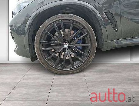 2022' BMW X5 photo #6