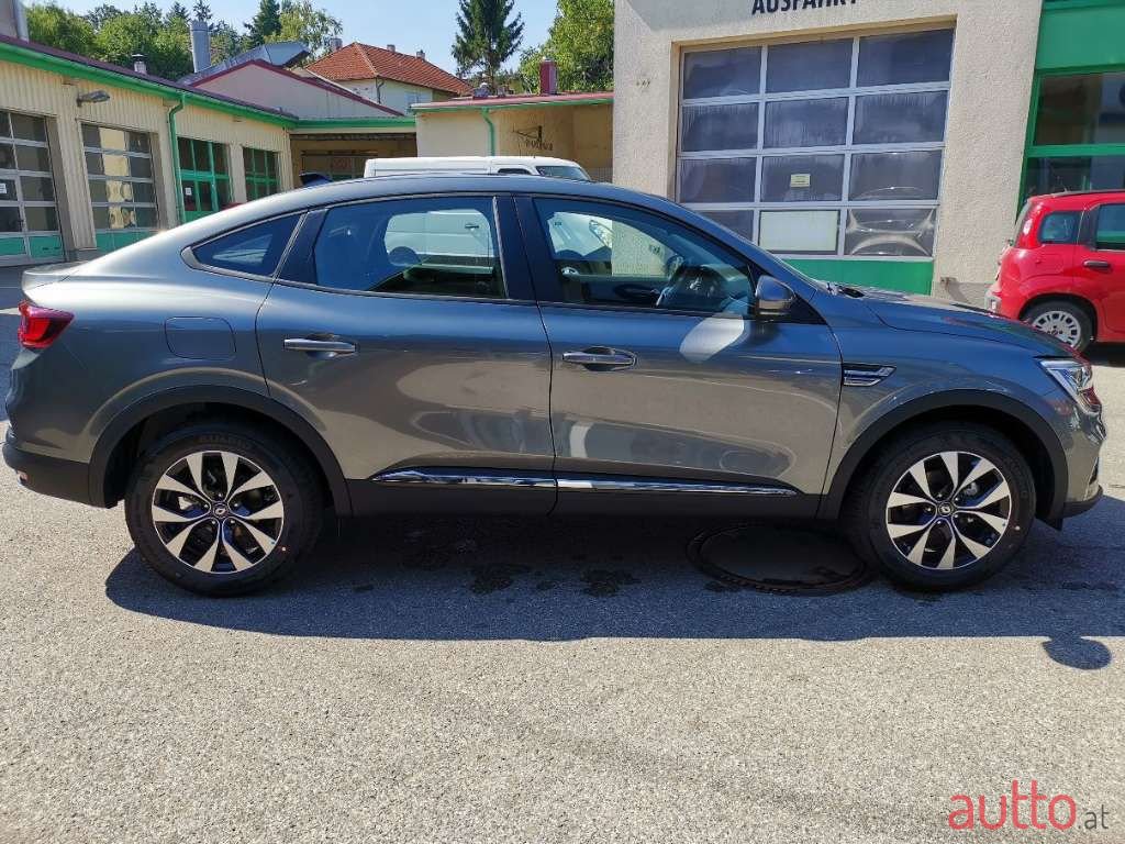 2022' Renault Arkana photo #3