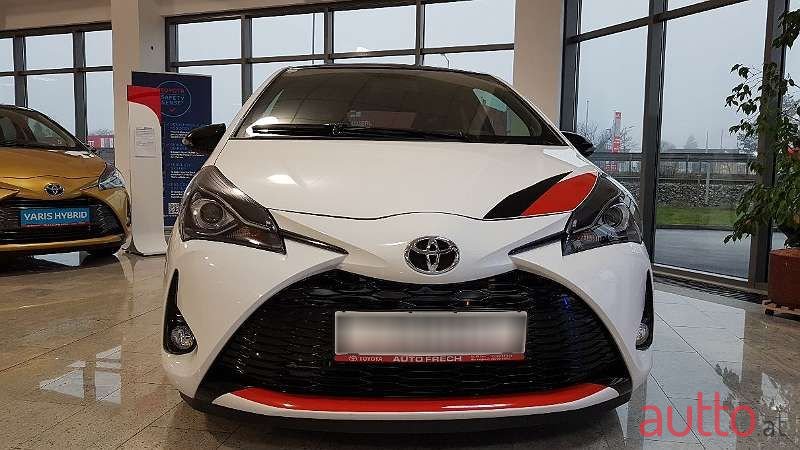 2018' Toyota Yaris photo #6