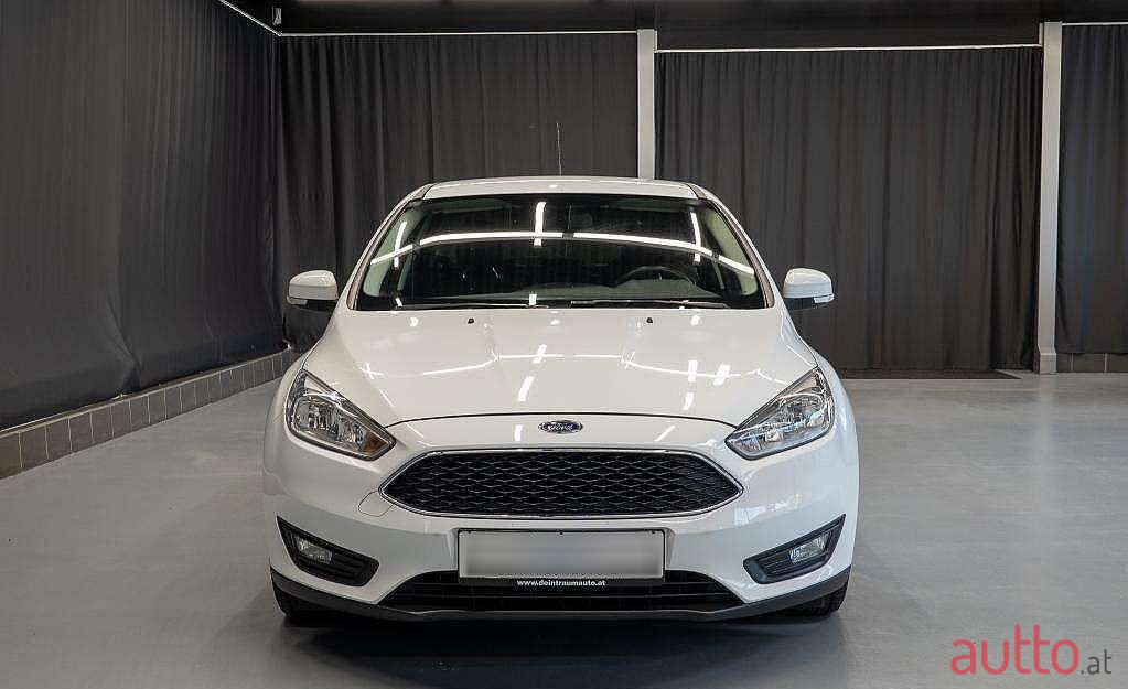 2016' Ford Focus photo #2
