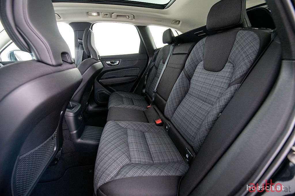 2023' Volvo XC60 photo #6