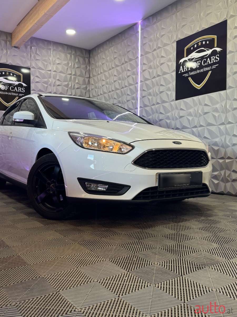 2017' Ford Focus photo #3