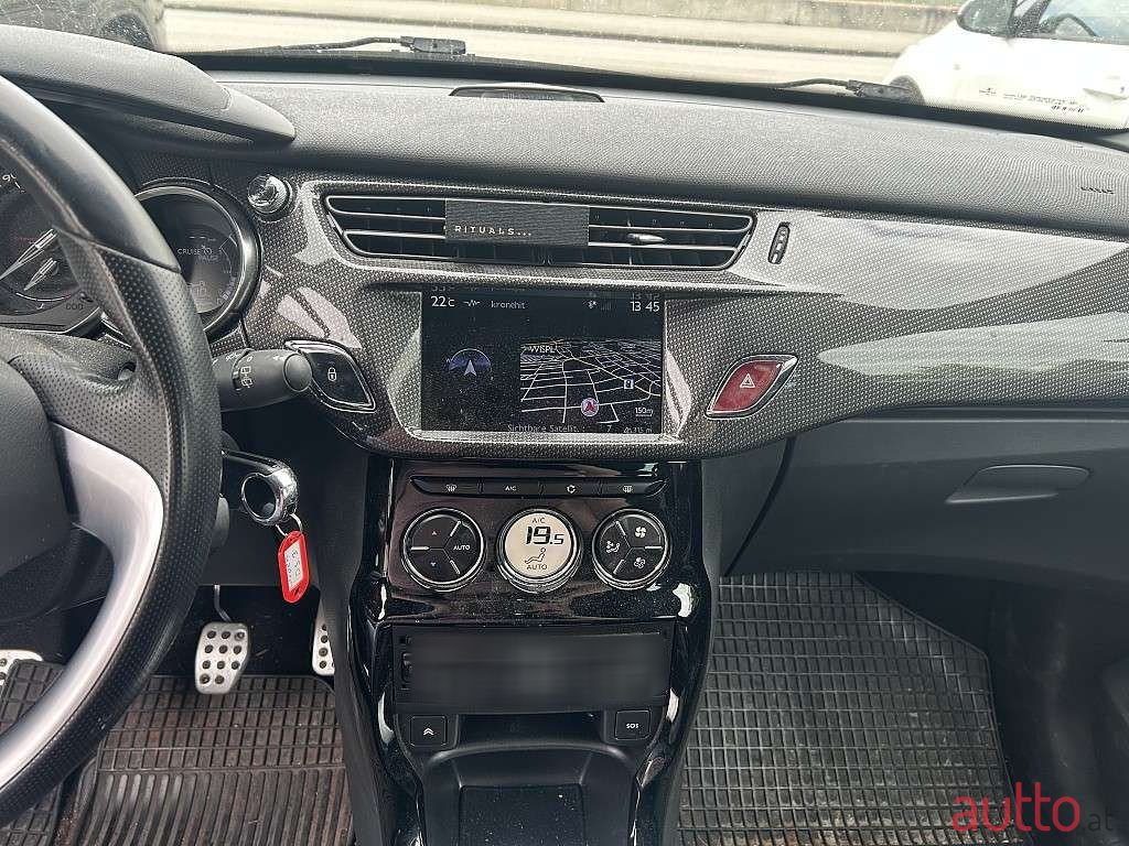 2014' Citroen DS3 photo #5