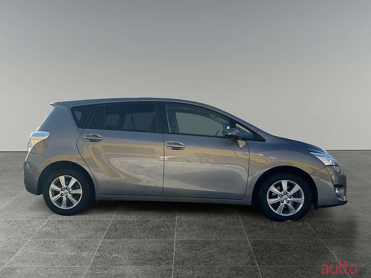2014' Toyota Verso photo #6