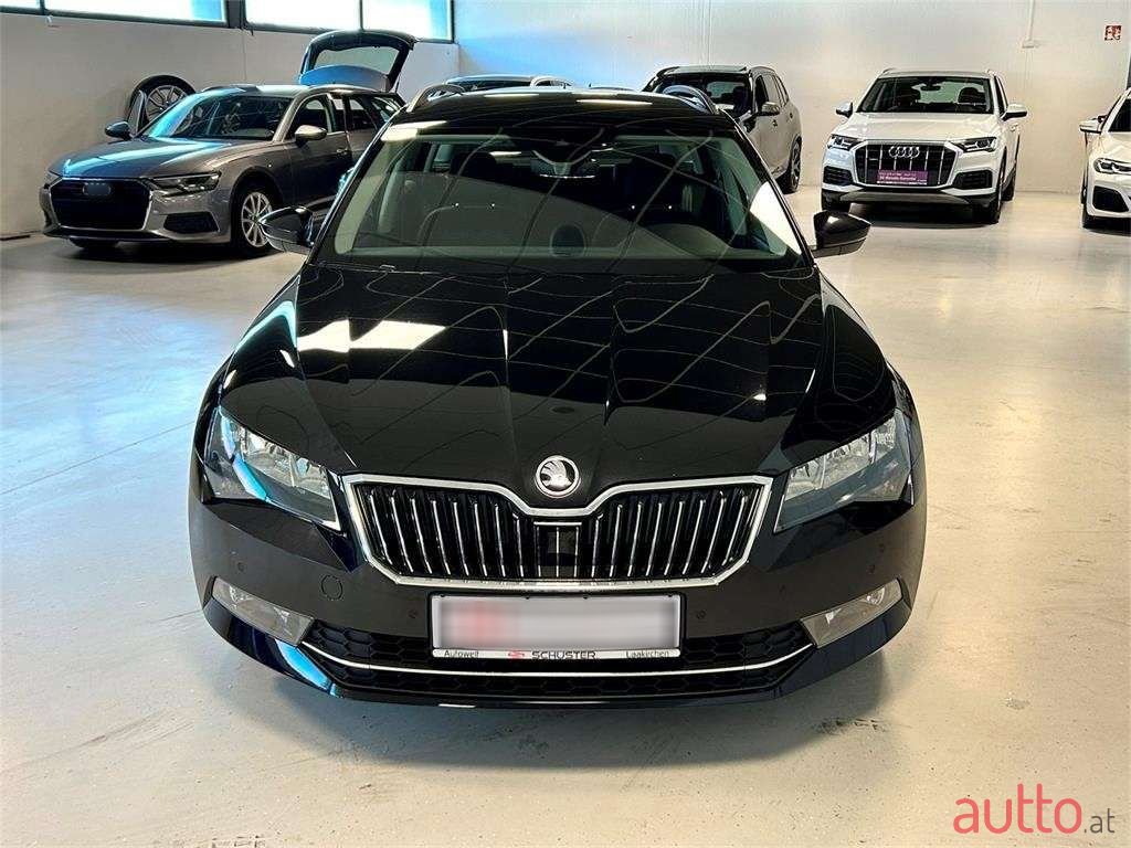 2019' Skoda Superb photo #2
