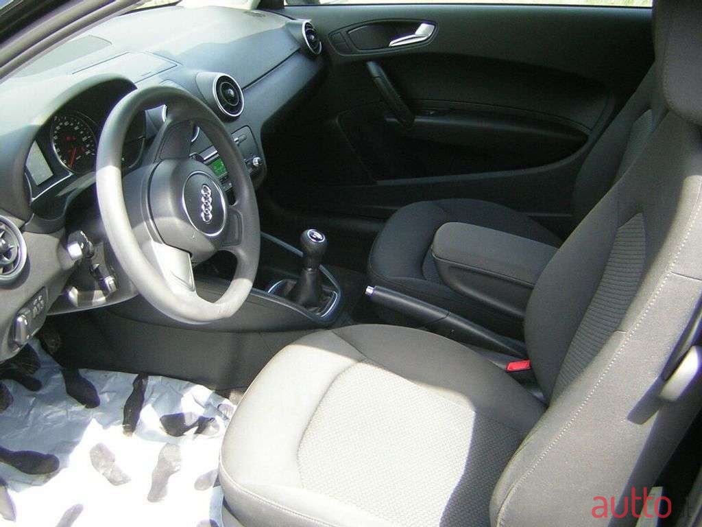 2017' Audi A1 photo #3