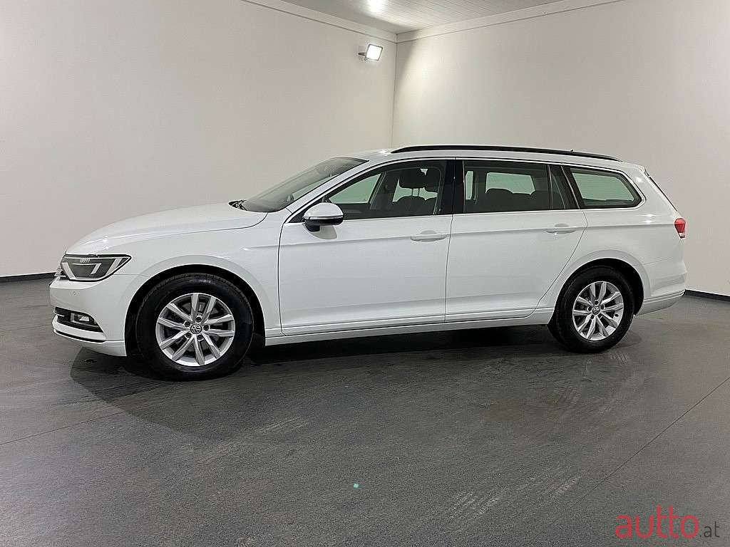 2017' Volkswagen Passat photo #3