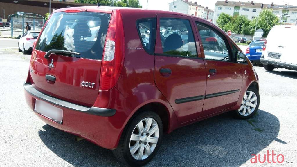 2009' Mitsubishi Colt photo #6
