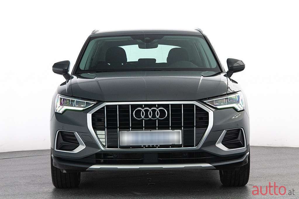 2022' Audi Q3 photo #1