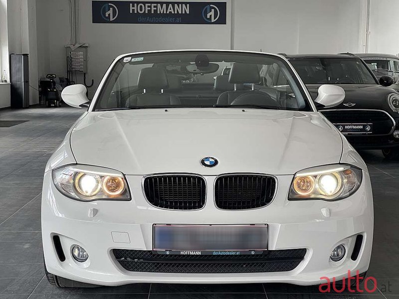 2011' BMW 1Er-Reihe photo #2
