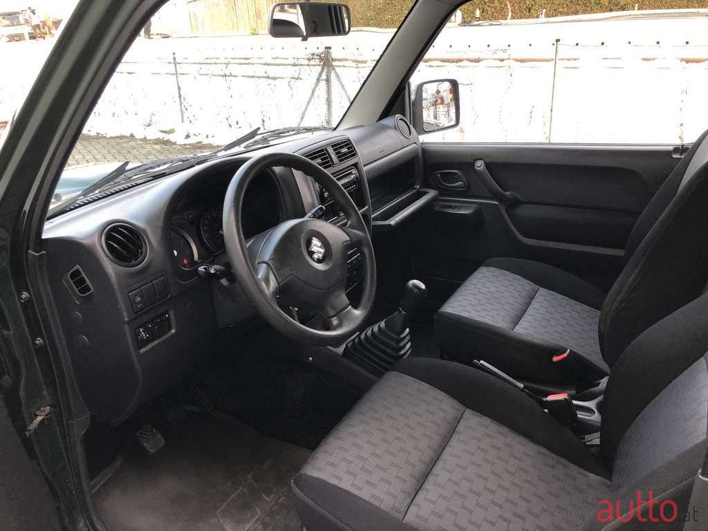 2011' Suzuki Jimny photo #3
