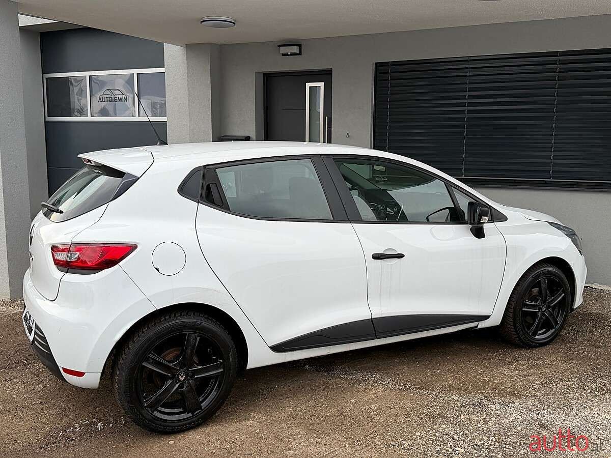 2017' Renault Clio photo #6
