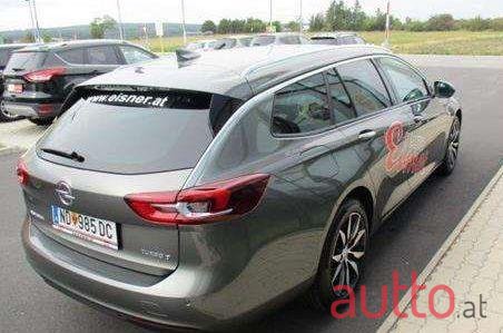 2017' Opel Insignia photo #1