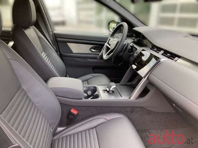 2024' Land Rover Discovery Sport photo #6