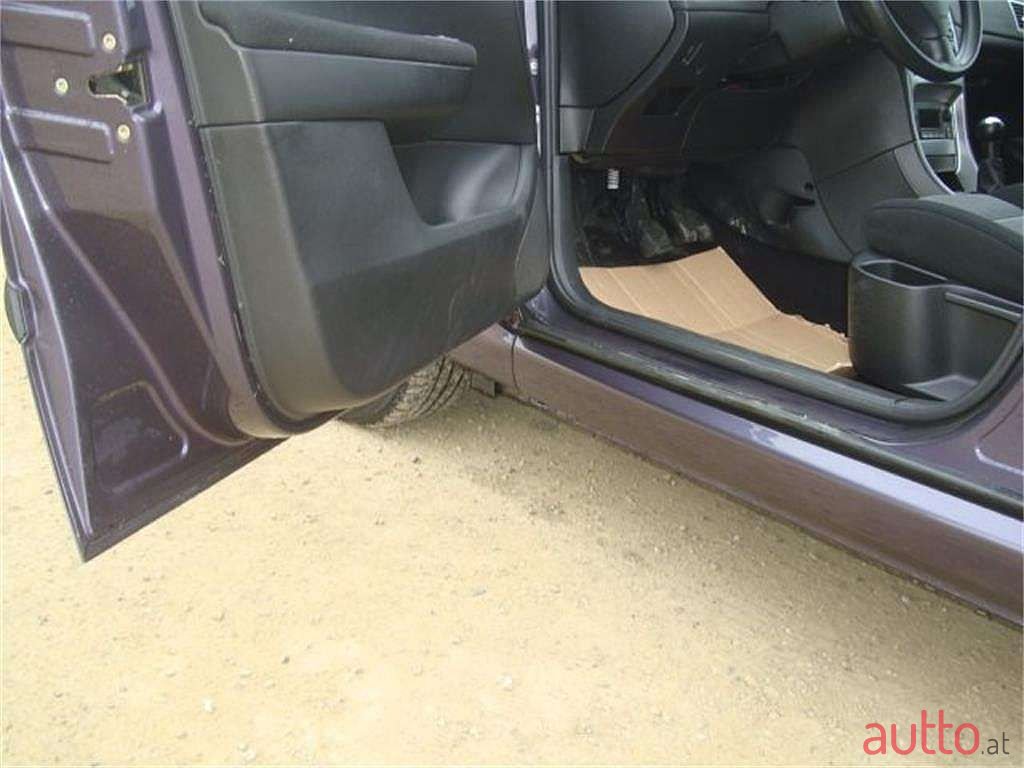 2005' Peugeot 307 photo #2