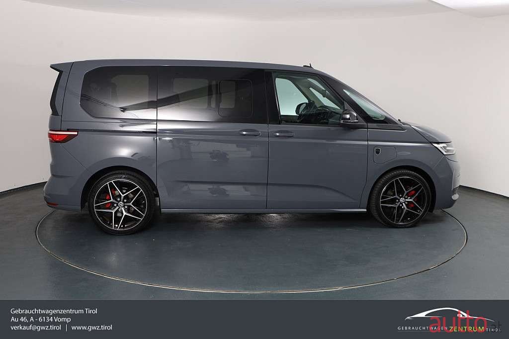 2022' Volkswagen Multivan photo #5