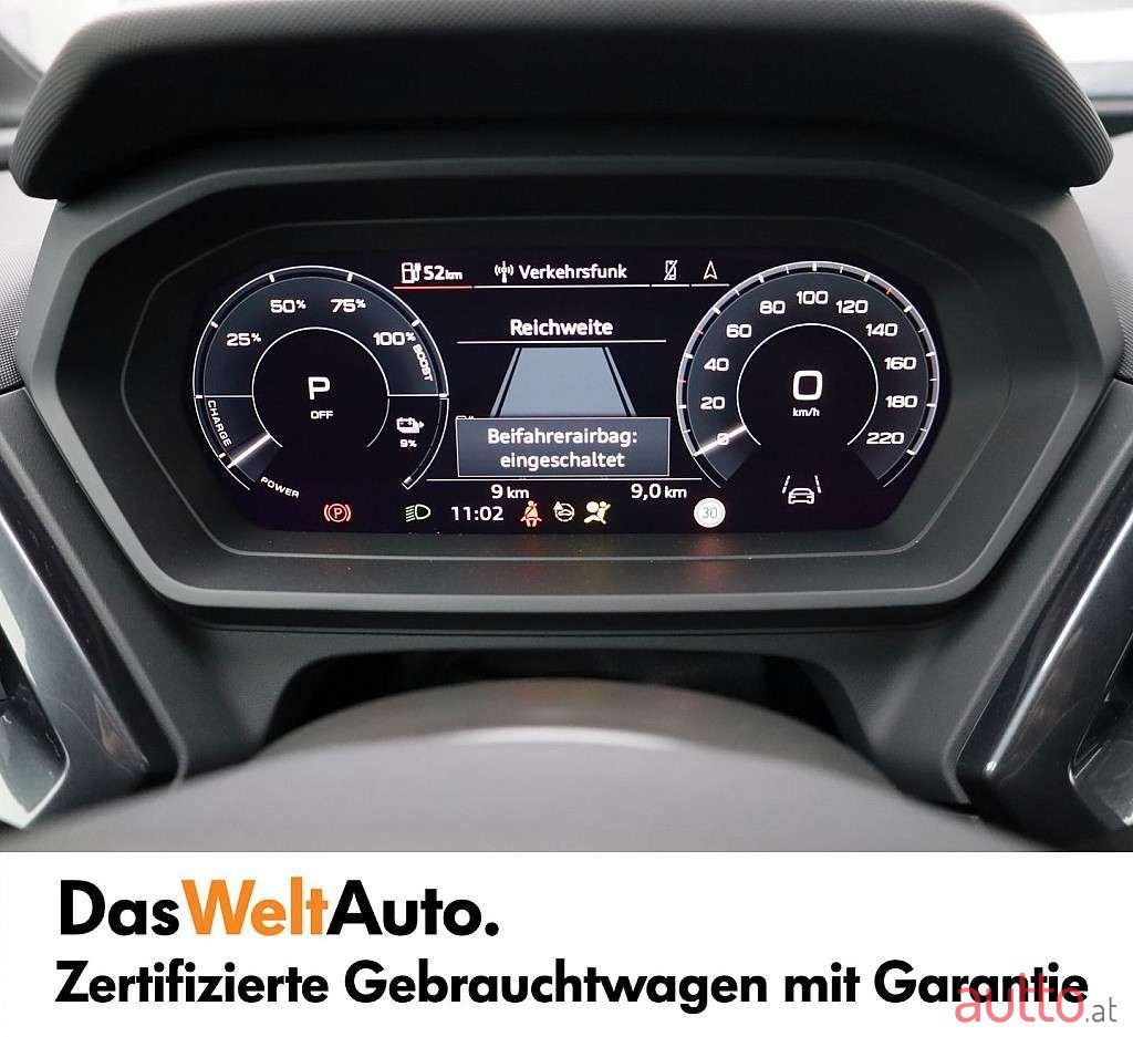 2023' Audi Q4 photo #6