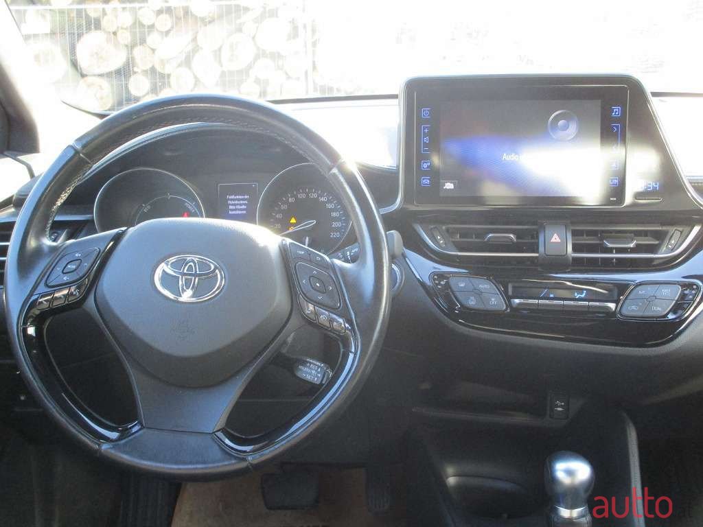 2017' Toyota C-Hr photo #4