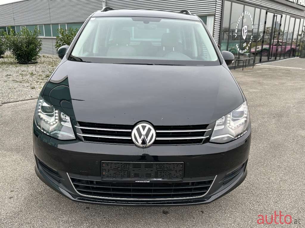 2016' Volkswagen Sharan photo #4