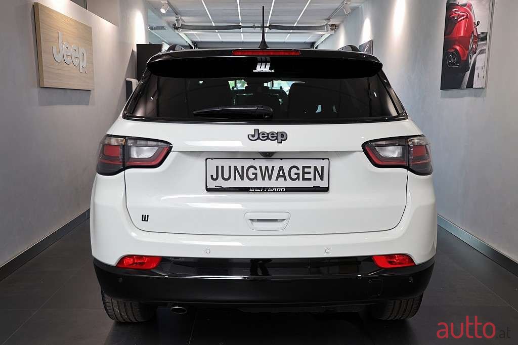 2021' Jeep Compass photo #5