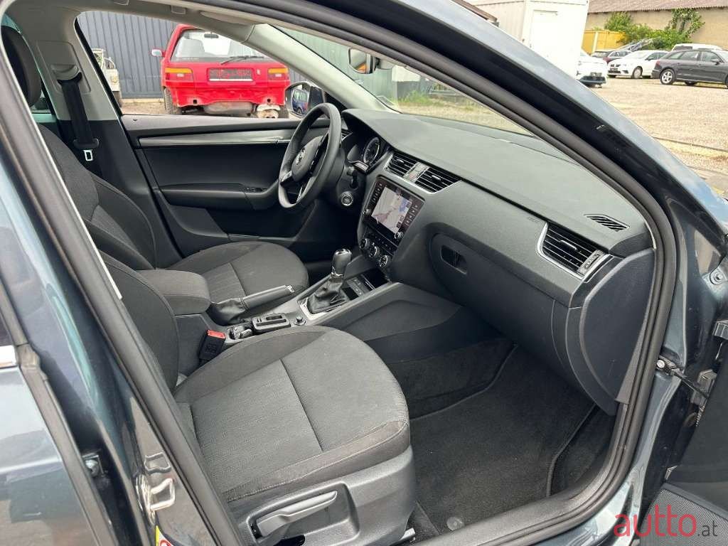 2019' Skoda Octavia photo #6