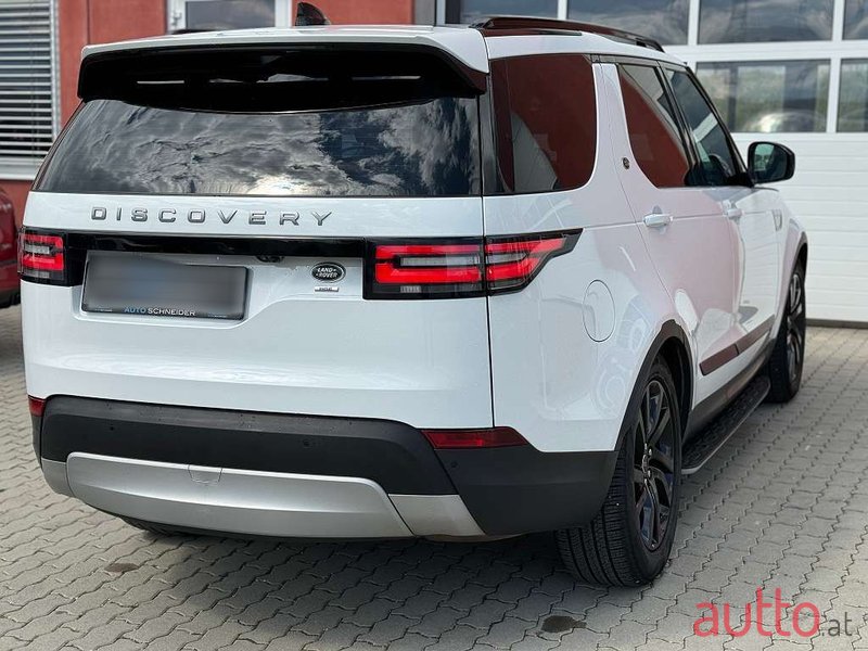 2017' Land Rover Discovery photo #2