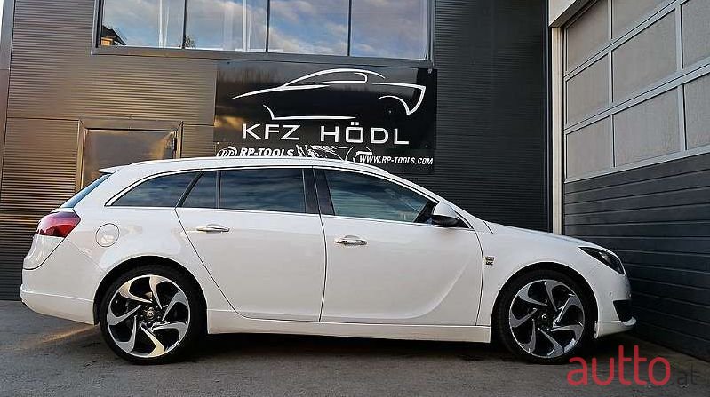 2014' Opel Insignia photo #1