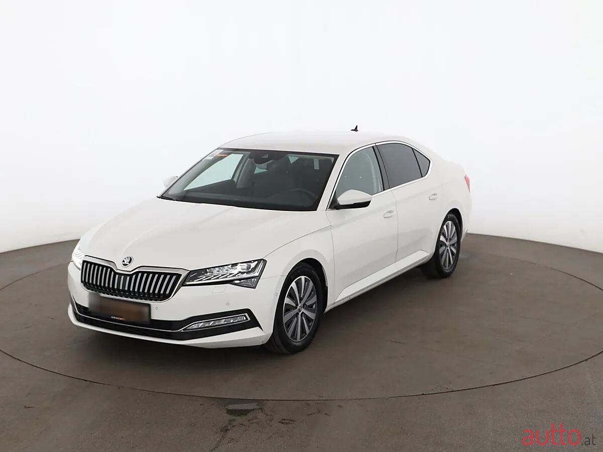 2021' Skoda Superb photo #1
