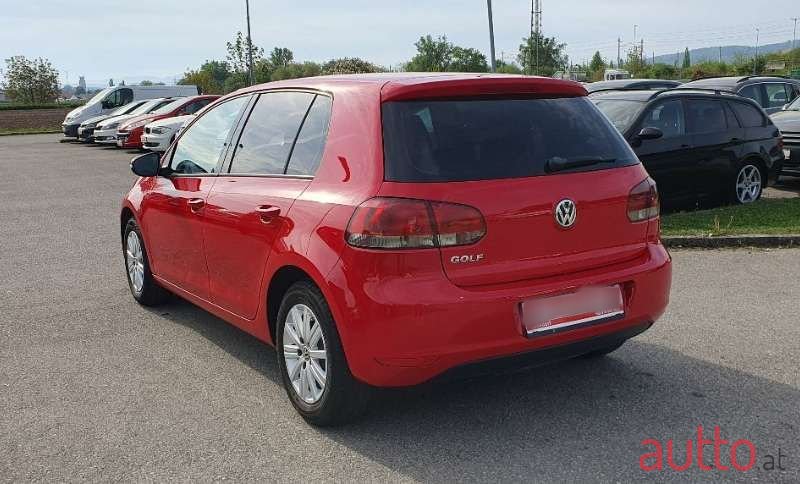 2009' Volkswagen Golf photo #3