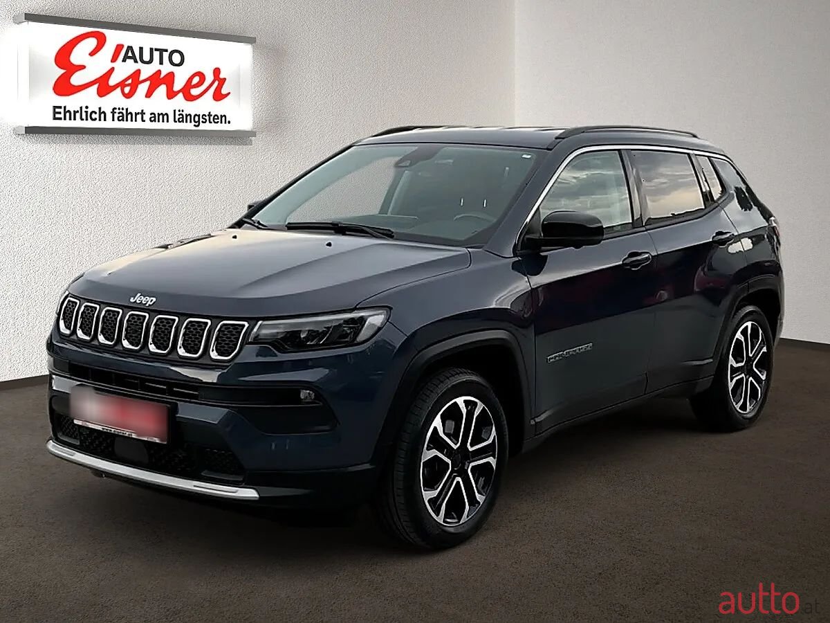 2023' Jeep Compass photo #2