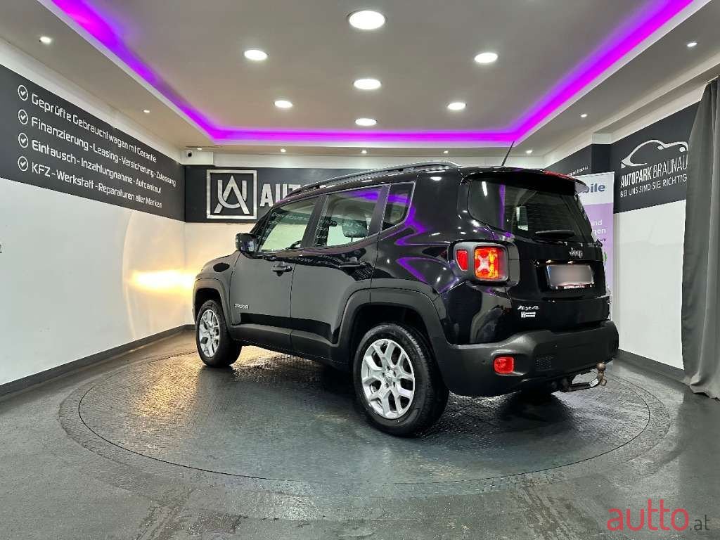 2016' Jeep Renegade photo #4