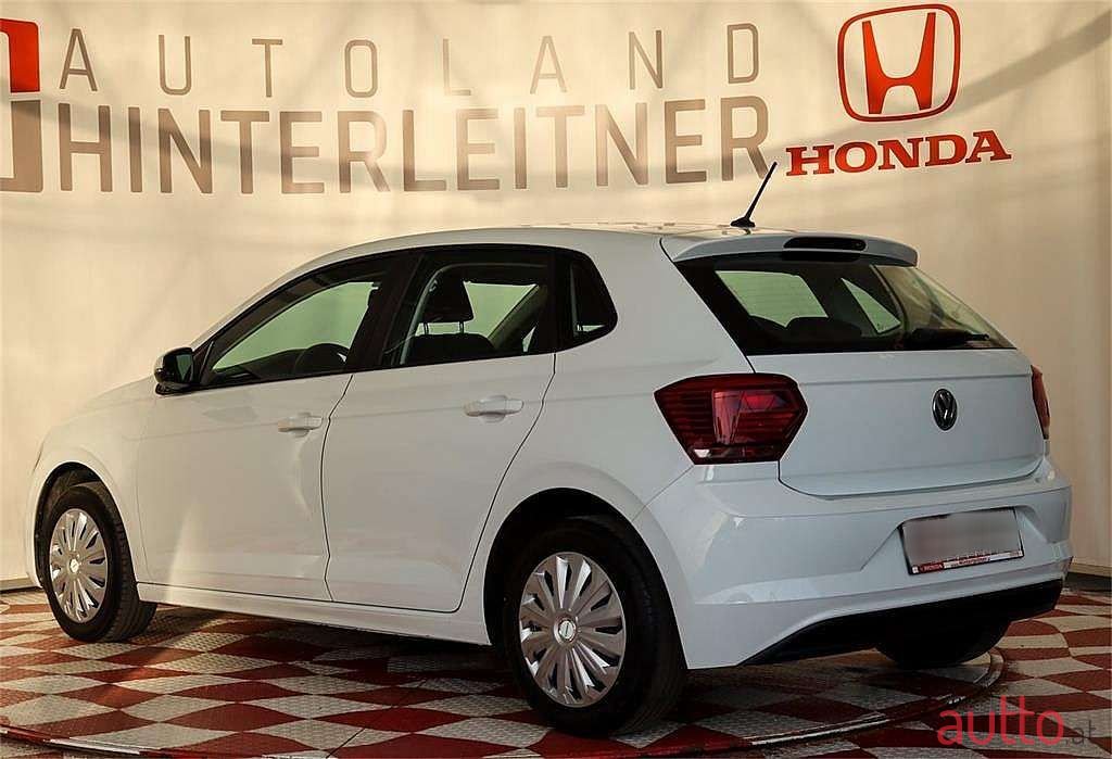 2019' Volkswagen Polo photo #2