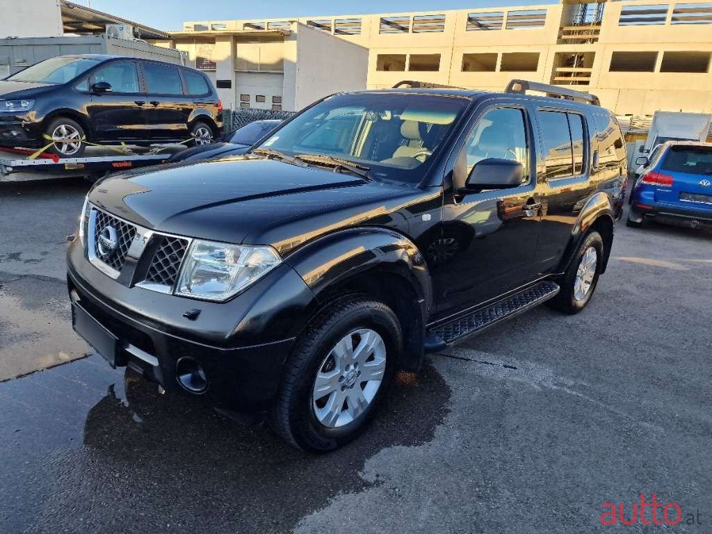 2006' Nissan Pathfinder photo #2