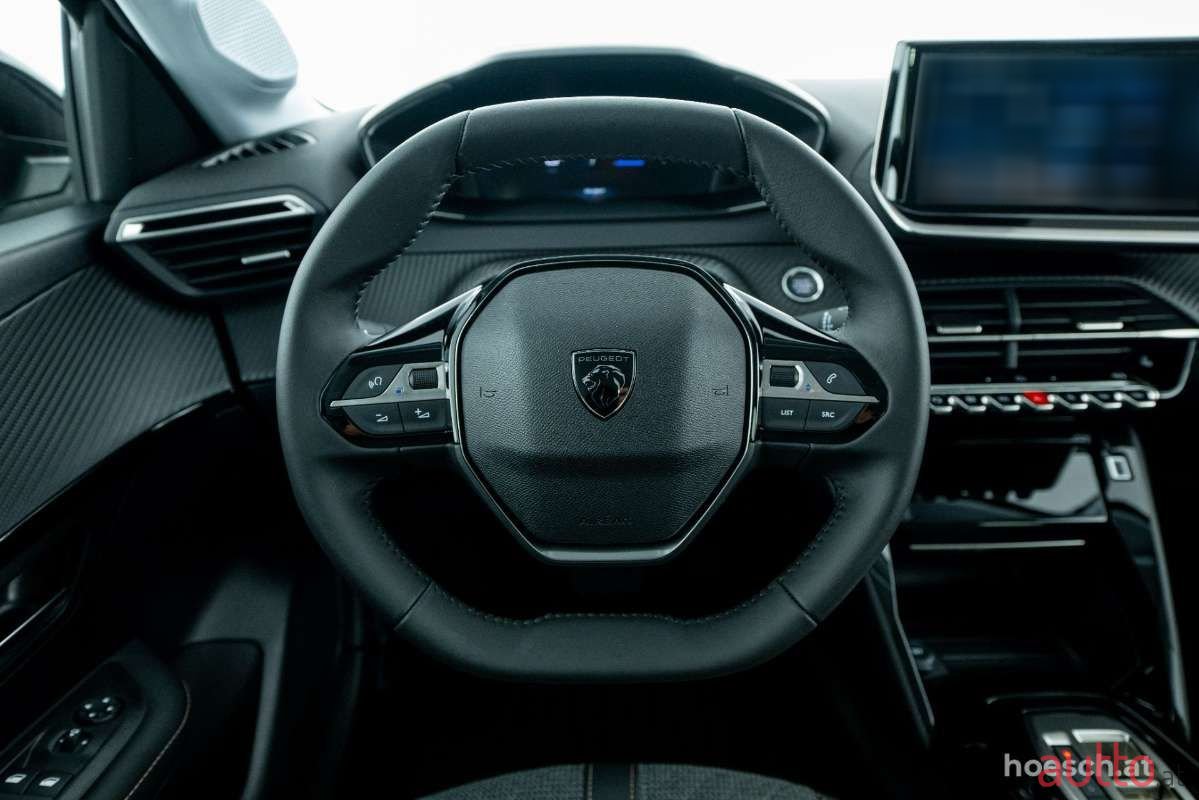 2024' Peugeot e-208 photo #5